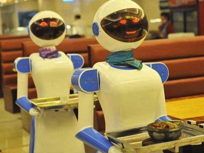 日本智能酒店：机器人服务、刷脸进门